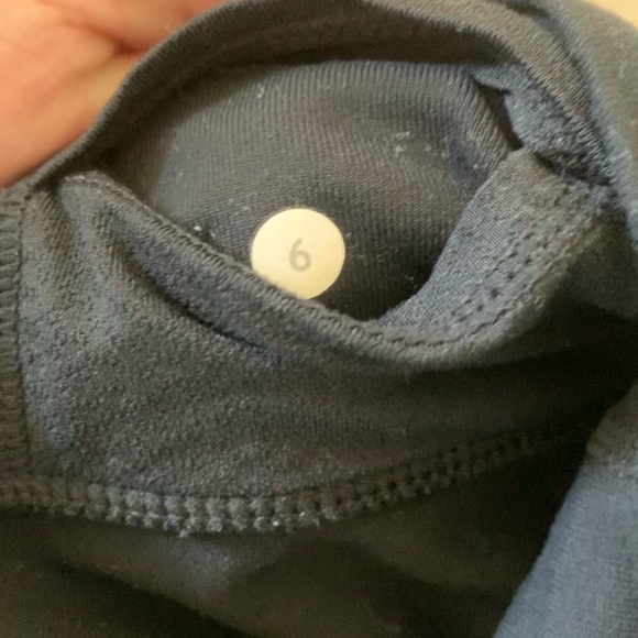 Lululemon Athleta Black Cropped Criss Cross Top Flare Leggings size 6 EUC - Picture 5 of 6